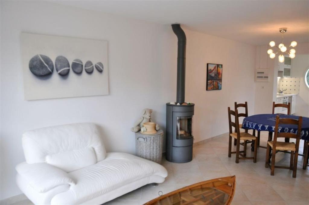 Maison 4 personnes à 100m de la plage de la Grève Rose à TREGASTEL - Ref 142 Exterior foto